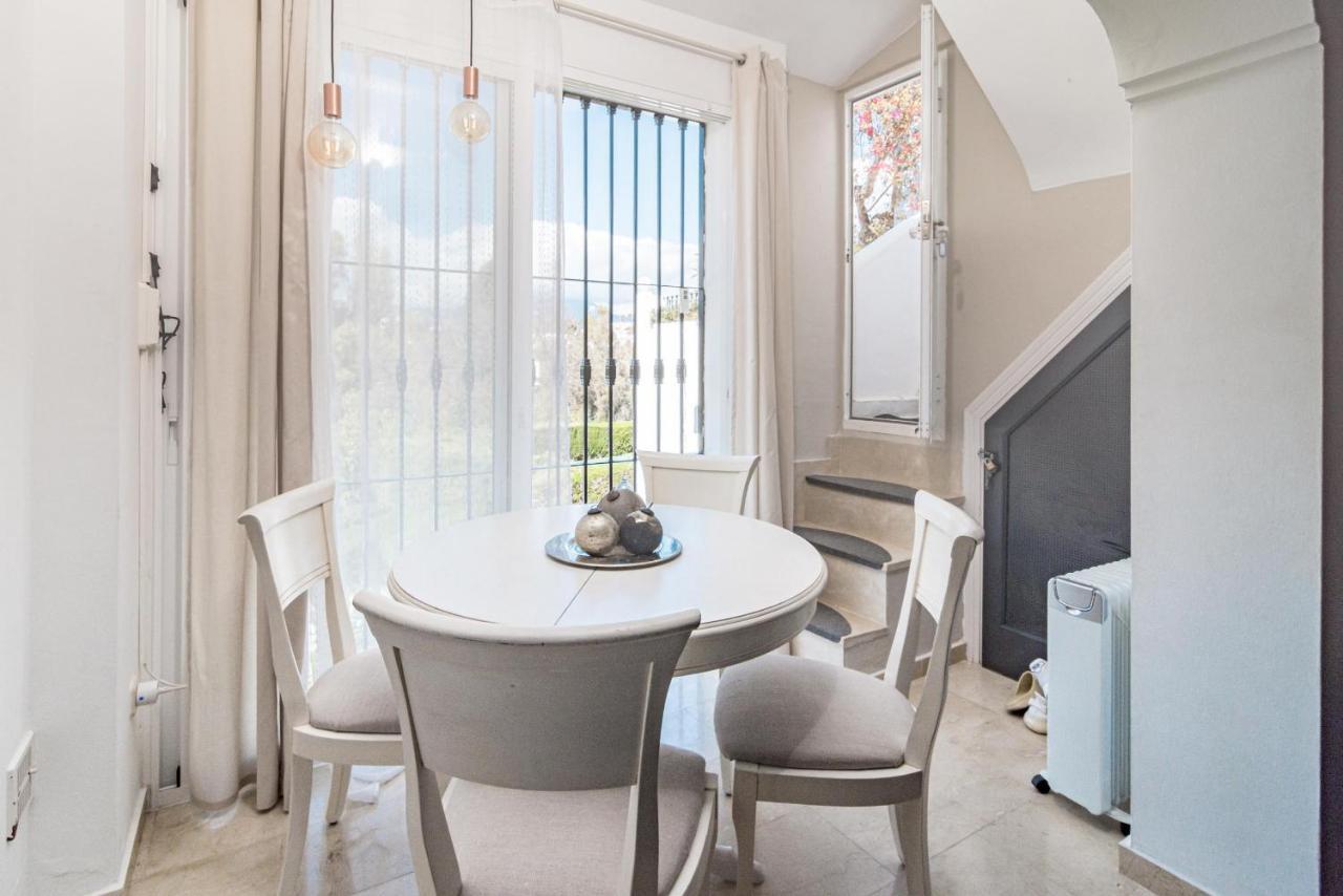 Peaceful Modern 2 Bedroom In Aloha Pueblo With View Over The Pool Apartment *